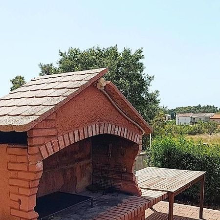 Apartmani Katarina Mundanije Exterior foto