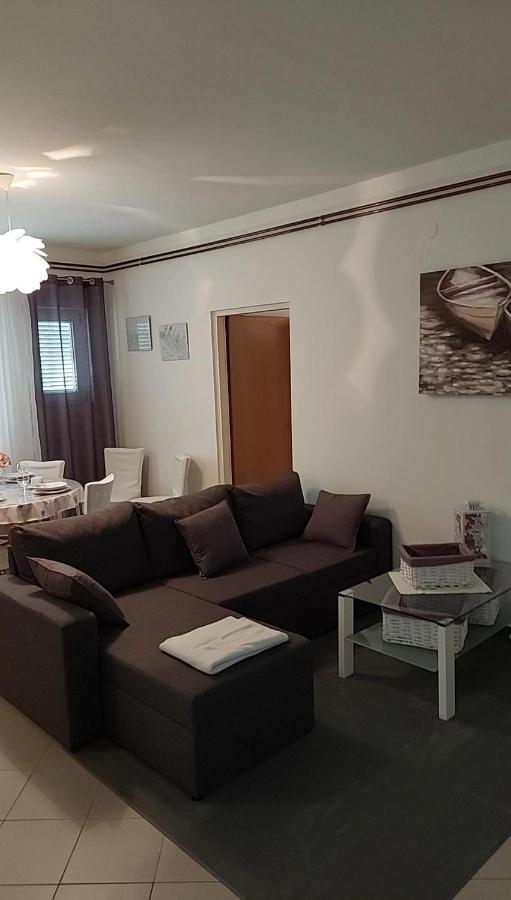 Apartmani Katarina Mundanije Exterior foto