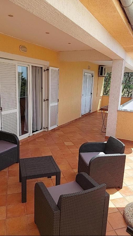 Apartmani Katarina Mundanije Exterior foto
