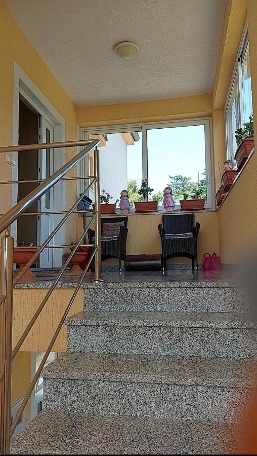 Apartmani Katarina Mundanije Exterior foto