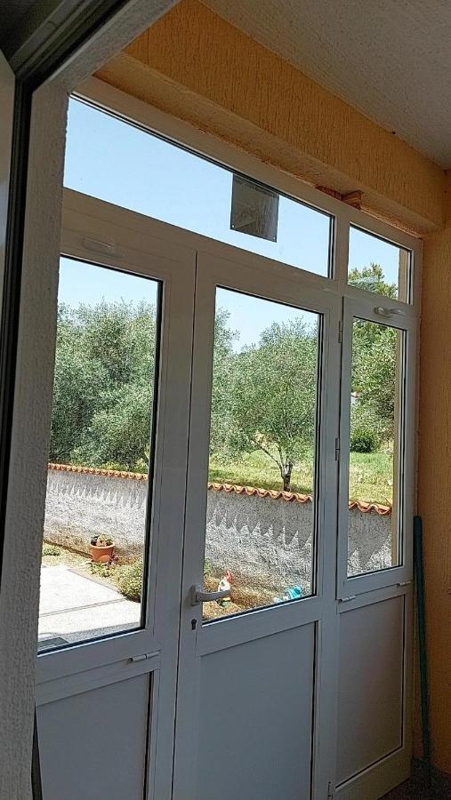 Apartmani Katarina Mundanije Exterior foto